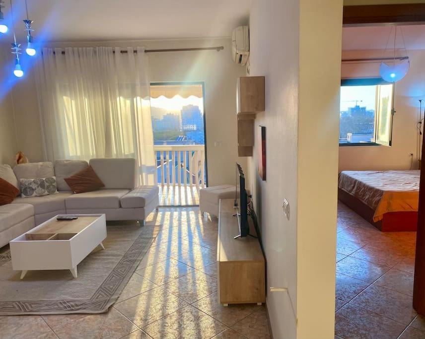 Rtsh Apartment Tiranë Eksteriør bilde