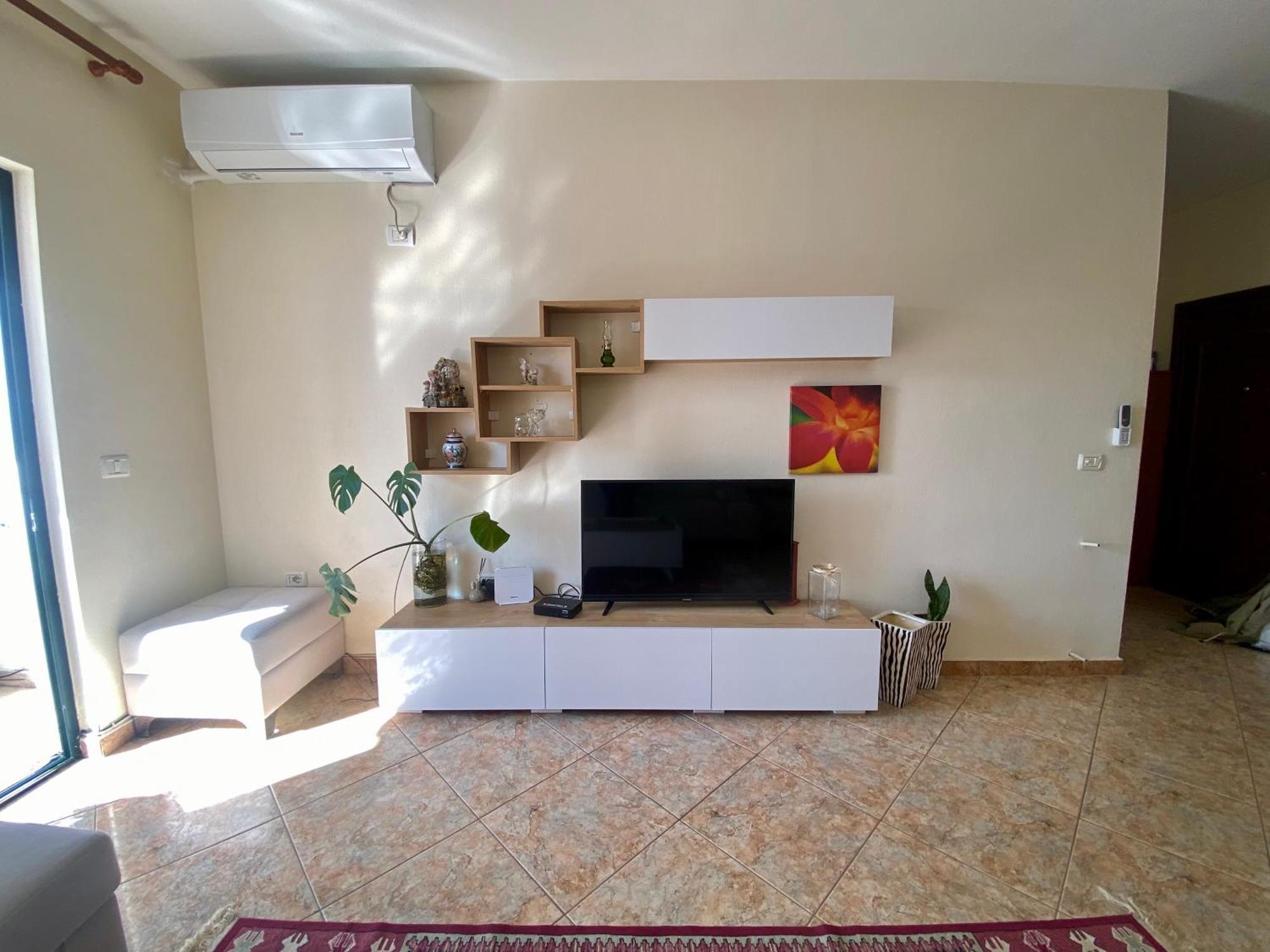 Rtsh Apartment Tiranë Eksteriør bilde