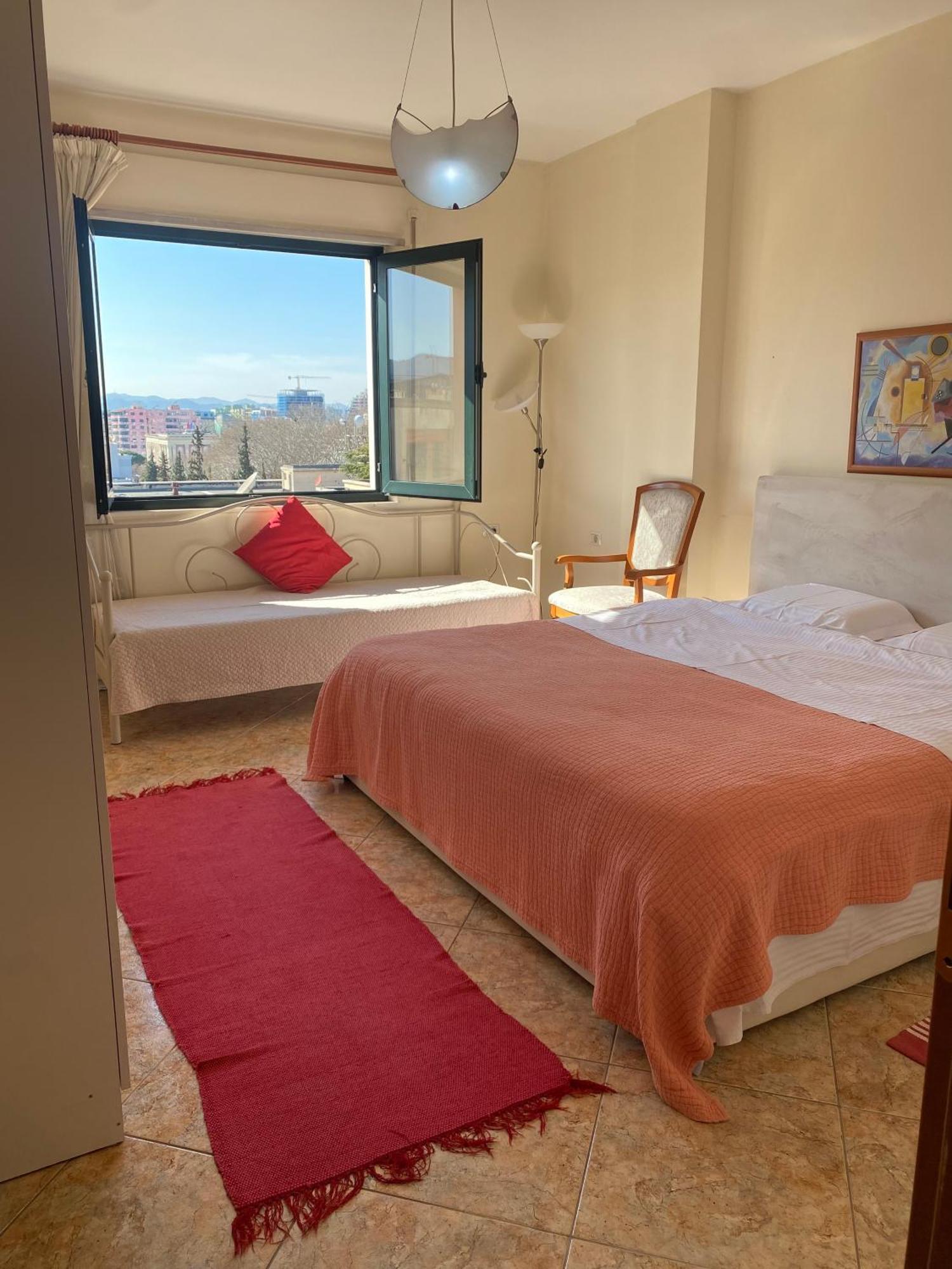 Rtsh Apartment Tiranë Eksteriør bilde